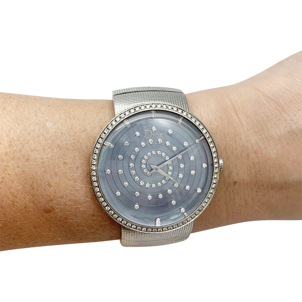 Dior watch, "La D de Dior", steel, mother-of-pearl, diamonds.