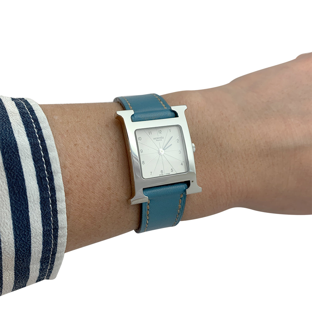 Hermès watch, "Heure H" model, steel on leather.
