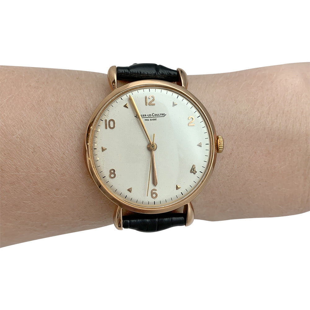 Montre Jaeger Lecoultre en or rose, bracelet cuir.