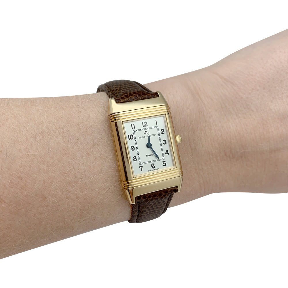 Montre Jaeger-Lecoultre, "Reverso", or jaune et cuir.