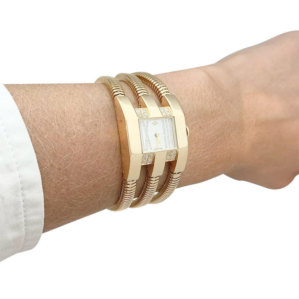 Van Cleef and Arpels watch in yellow gold and diamonds