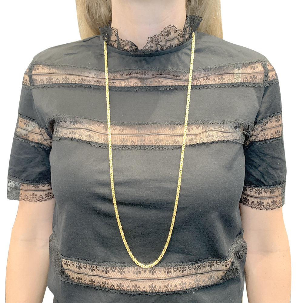 Chaumet yellow gold necklace.
