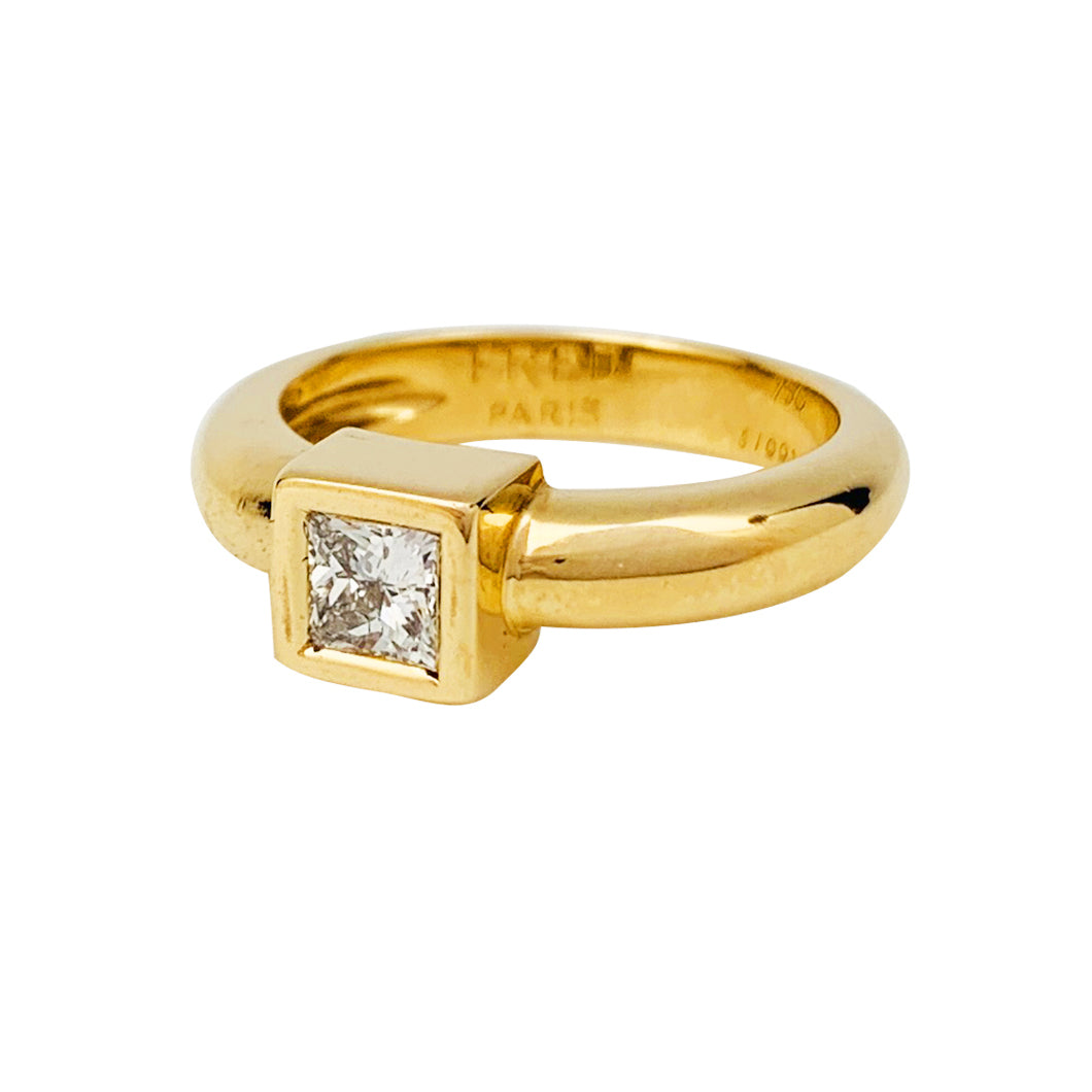 Fred Paris princess diamond solitaire, yellow gold.