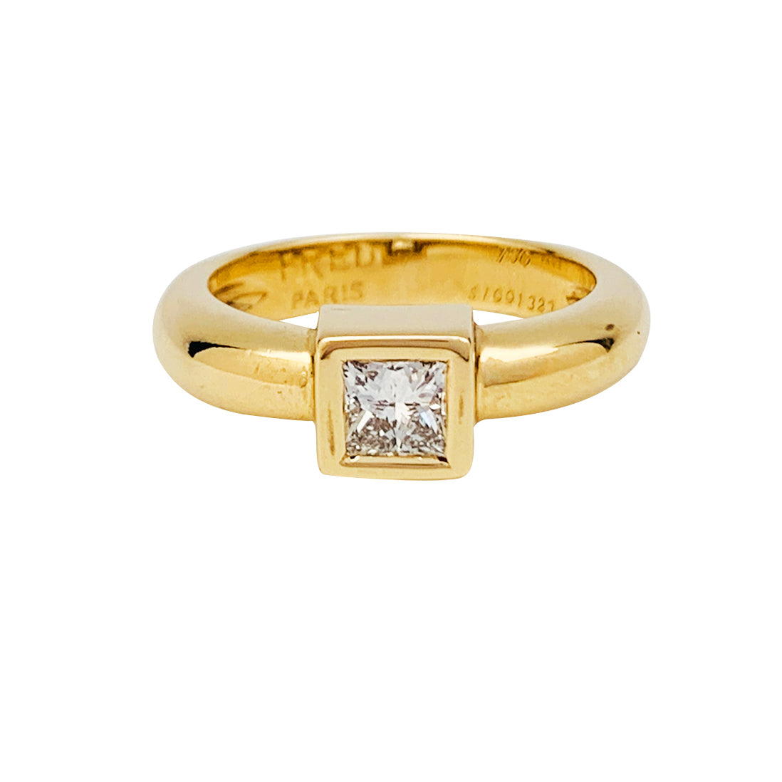 Fred Paris princess diamond solitaire, yellow gold.