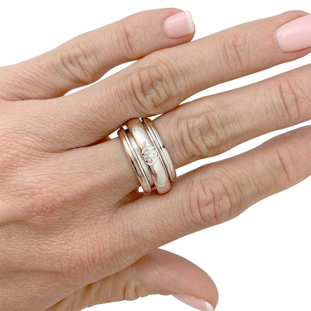 Piaget "Possession" ring in white gold, diamond.