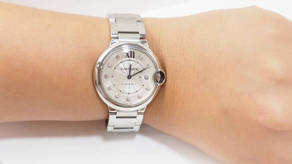 Cartier Montre Ballon Bleu 3284 Acier et Diamants - Maison Eloe