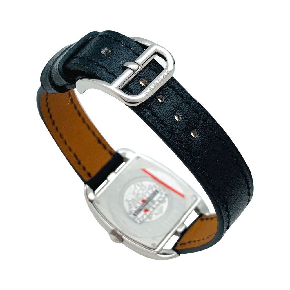 Montre Hermès modèle "Cape Cod Tonneau" en acier et diamants sur cuir.