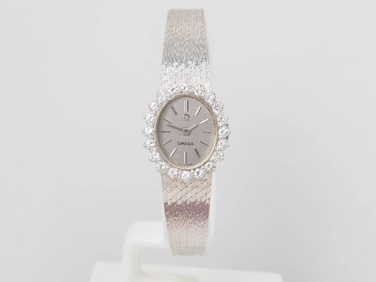 Montre Oméga Dame Vintage Or blanc Diamants - Maison Eloe