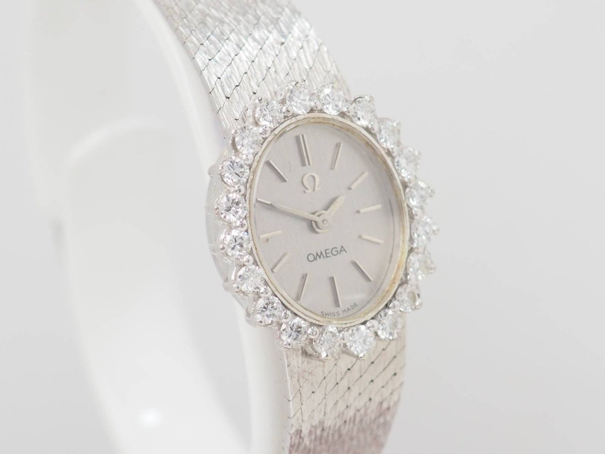 Montre Oméga Vintage Or Blanc Diamants - Maison Eloe