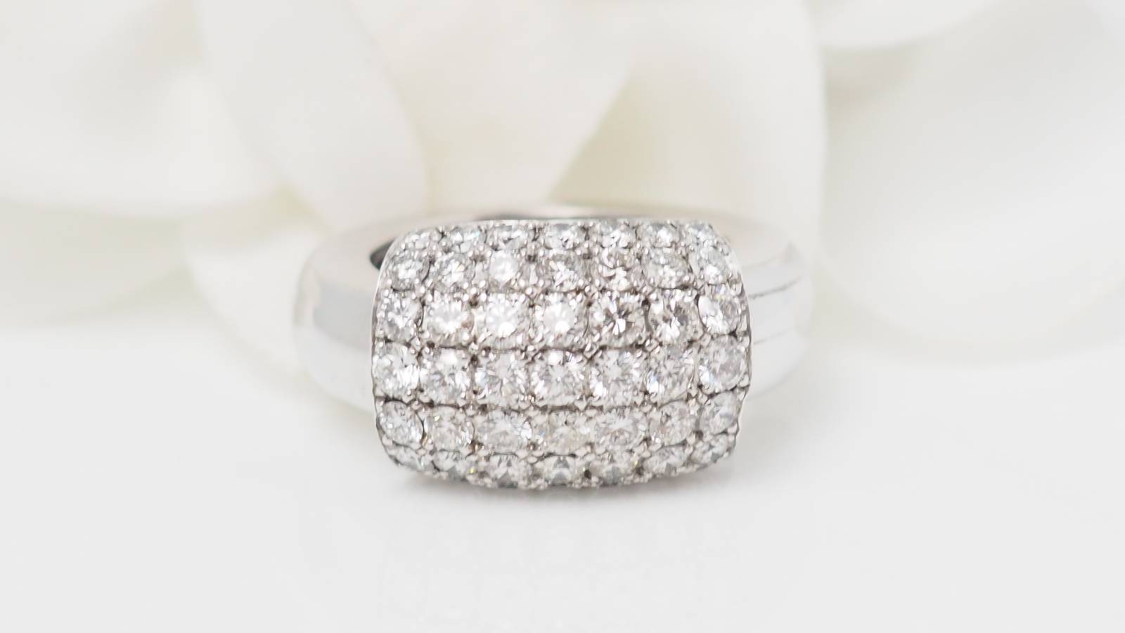 Piaget, Bague Diamants Or Blanc