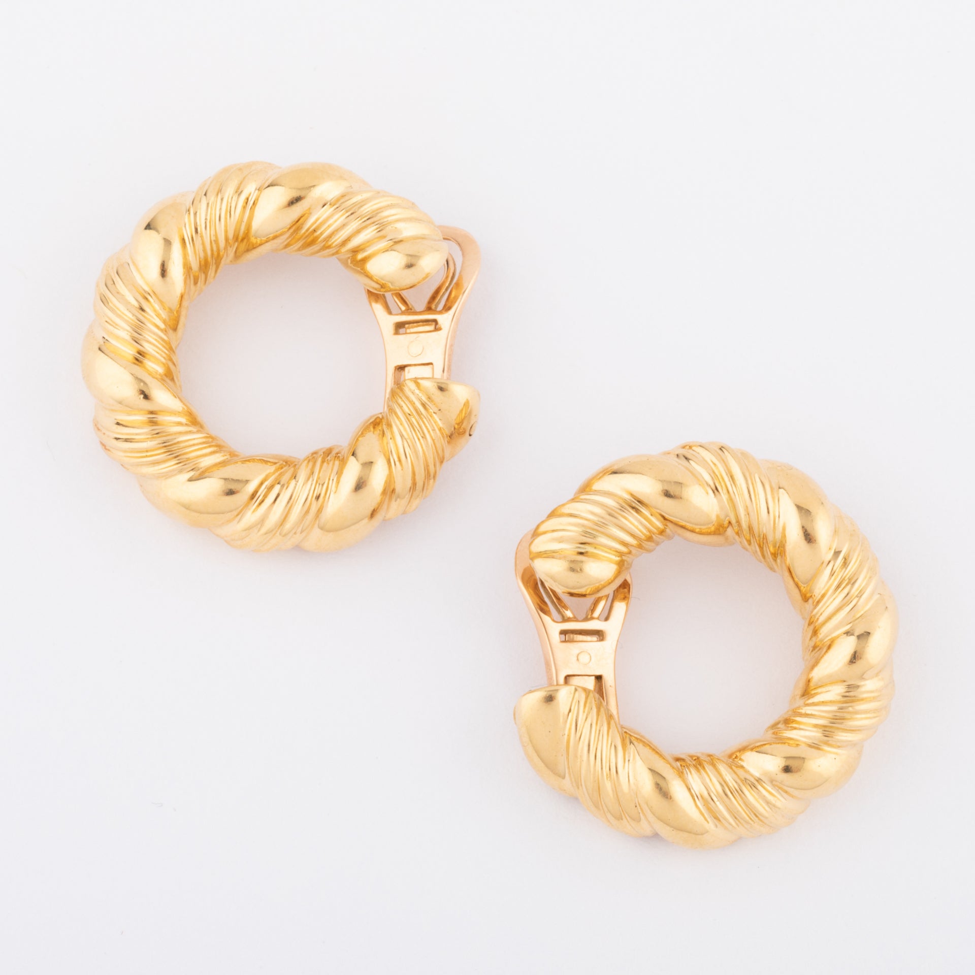 Pair of earrings signed Van Cleef & Arpels and André Vassort hallmark.