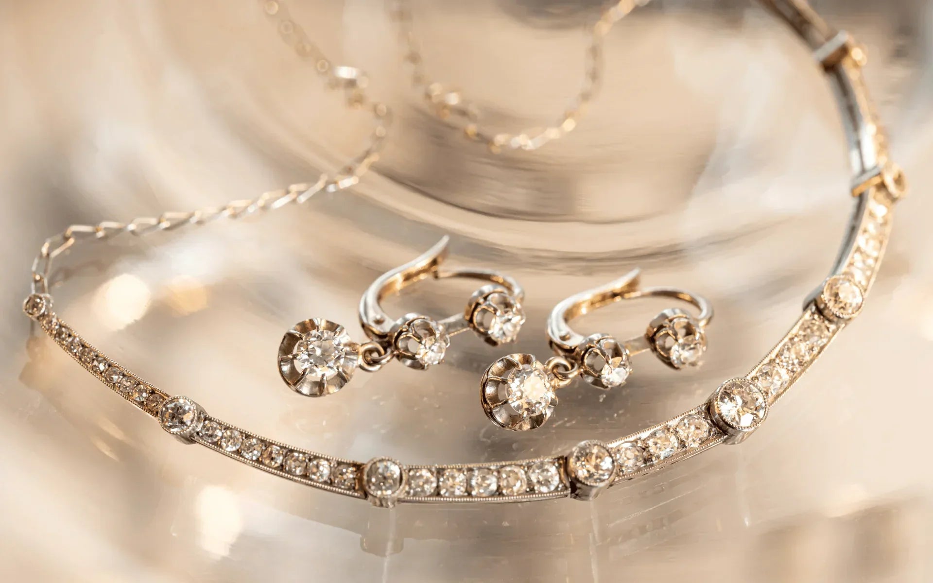 La tendance des bijoux signés vintage - Maison Eloe