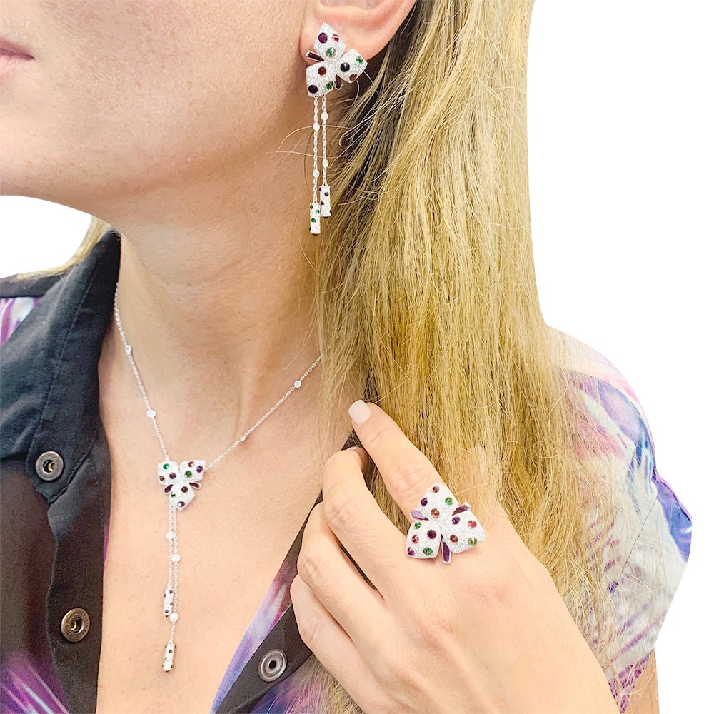 Boucles d'oreilles signées Cartier "Caresse d'Orchidée". - Maison Eloe