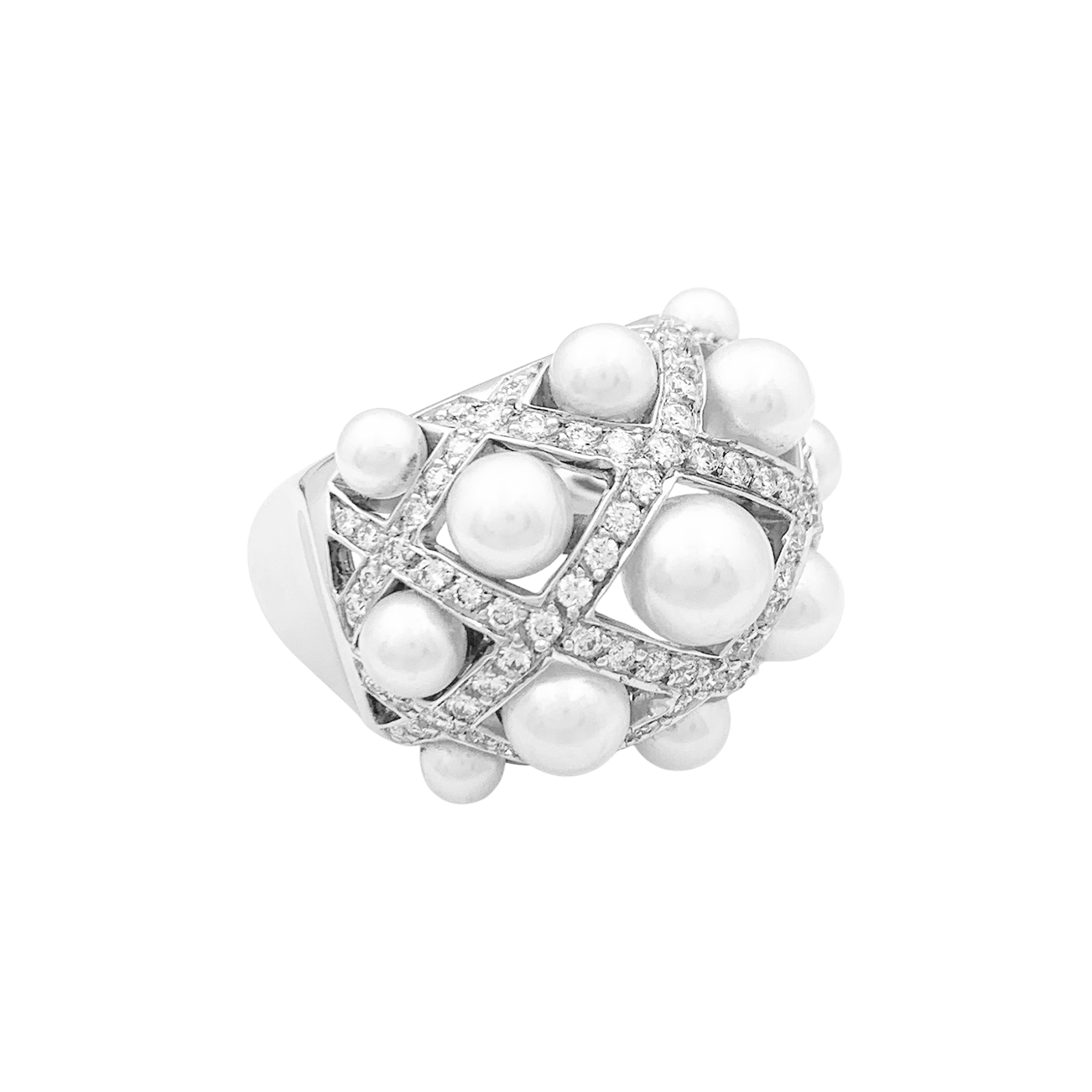 Bague CHANEL, "Baroque", or blanc, diamants, perles.