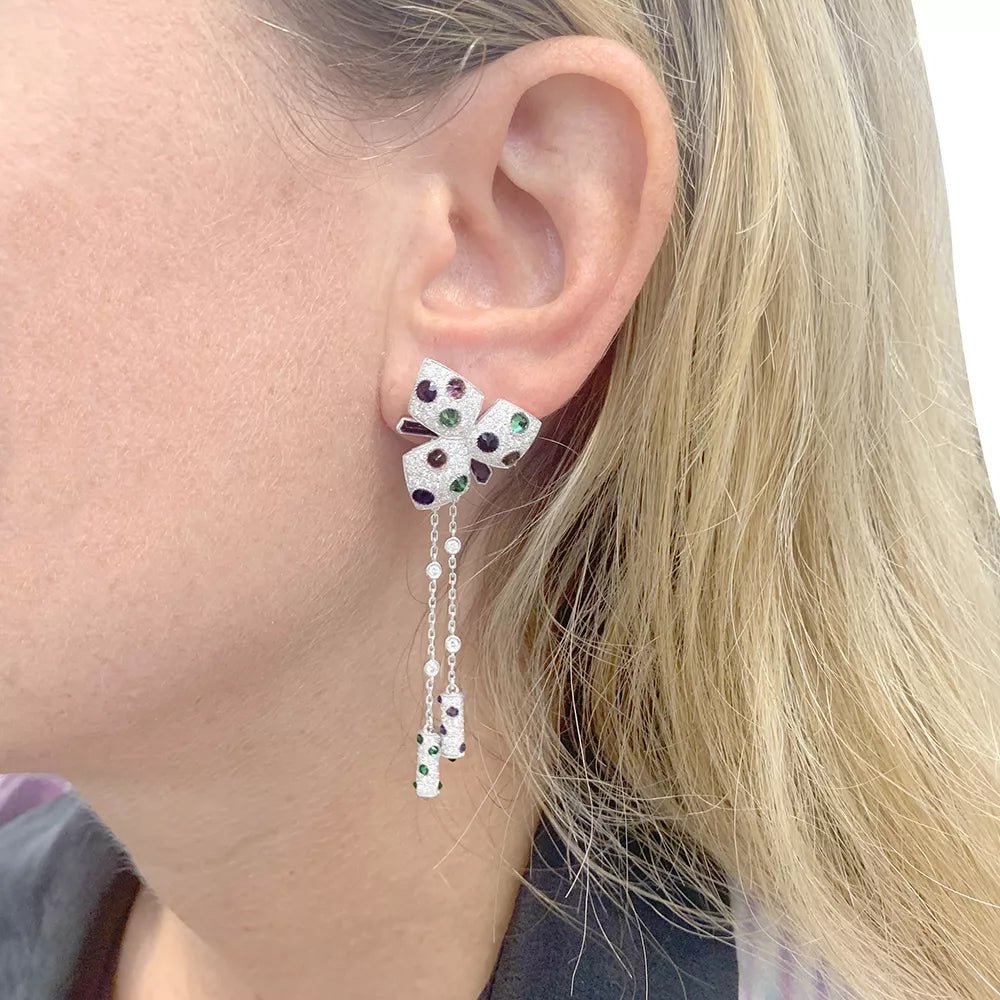 Boucles d'oreilles signées Cartier "Caresse d'Orchidée". - Maison Eloe