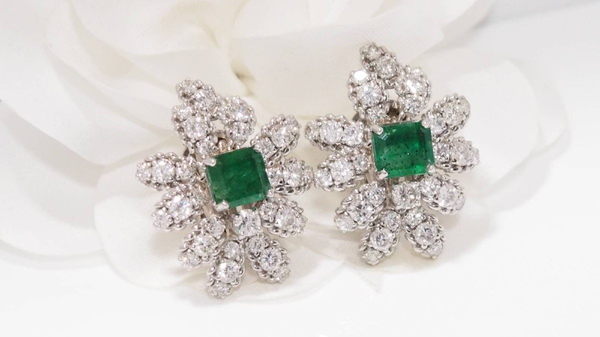 Boucles d'Oreilles Vintage Or Blanc Diamants Et Emeraudes - Maison Eloe