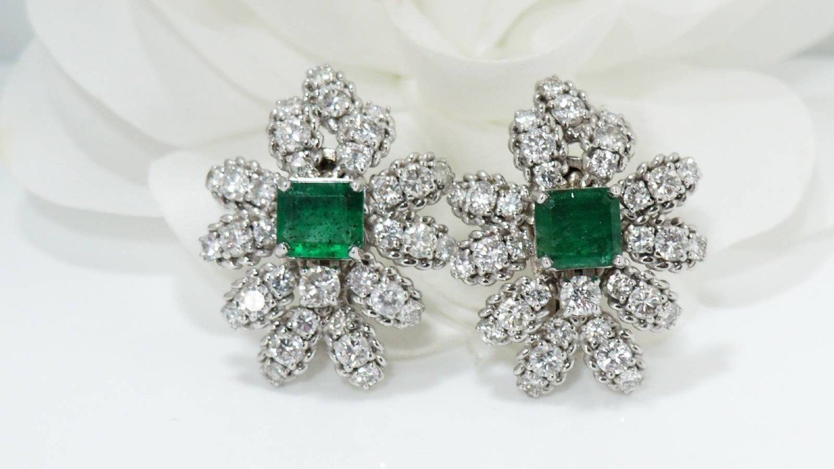 Boucles d'Oreilles Vintage Or Blanc Diamants Et Emeraudes - Maison Eloe