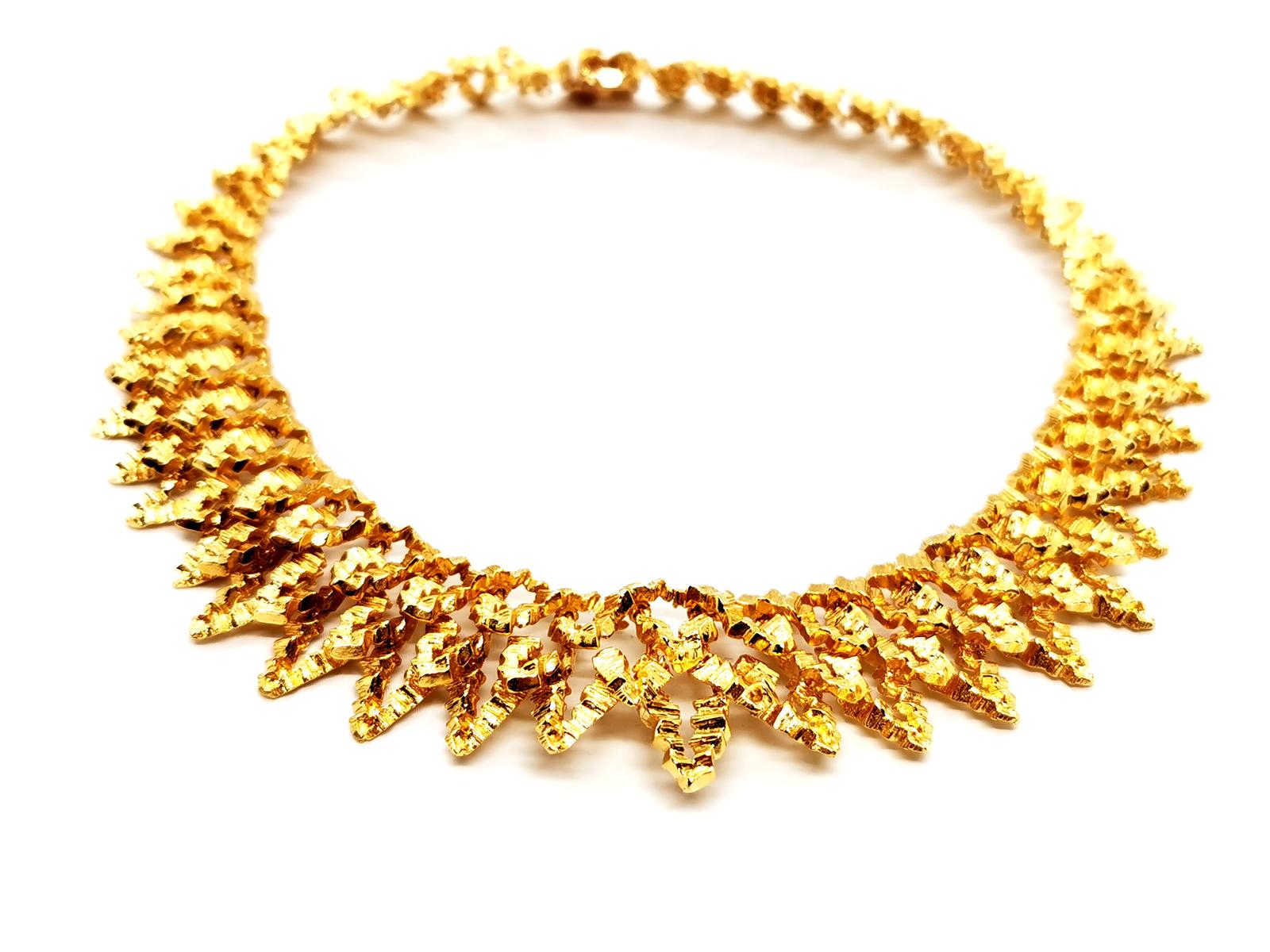 Chaumet Vintage Necklace Yellow Gold
