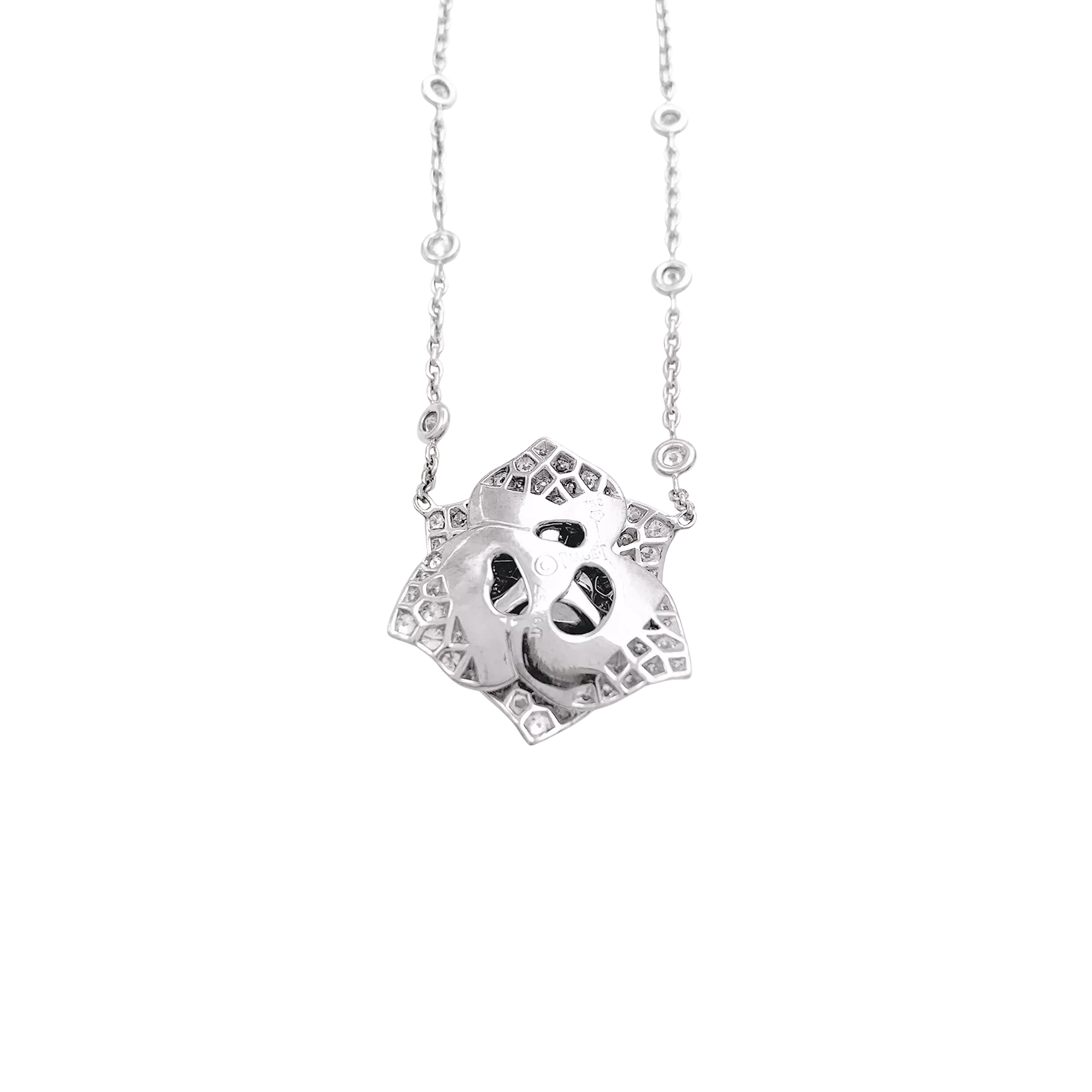 Collier Piaget "Rose" or blanc, diamants.