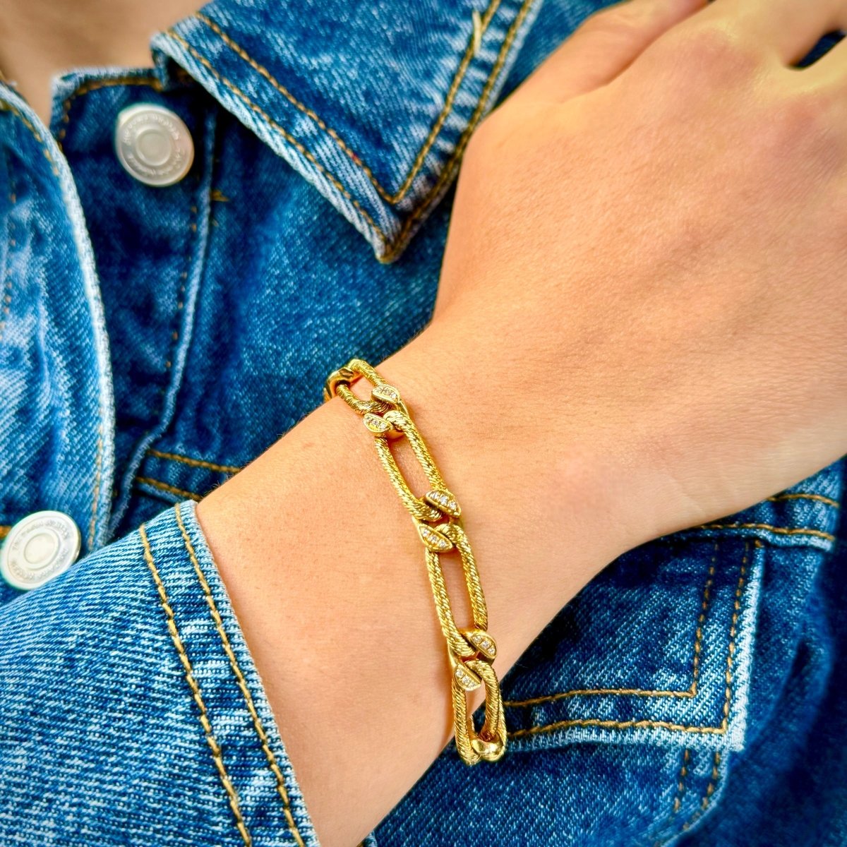 Georges LENFANT. Bracelet en or jaune pavé de diamants. - Maison Eloe