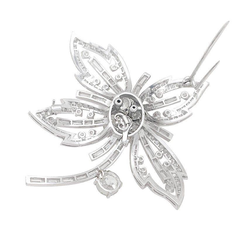 Broche "Fleur" platine, or blanc, diamants. - Maison Eloe