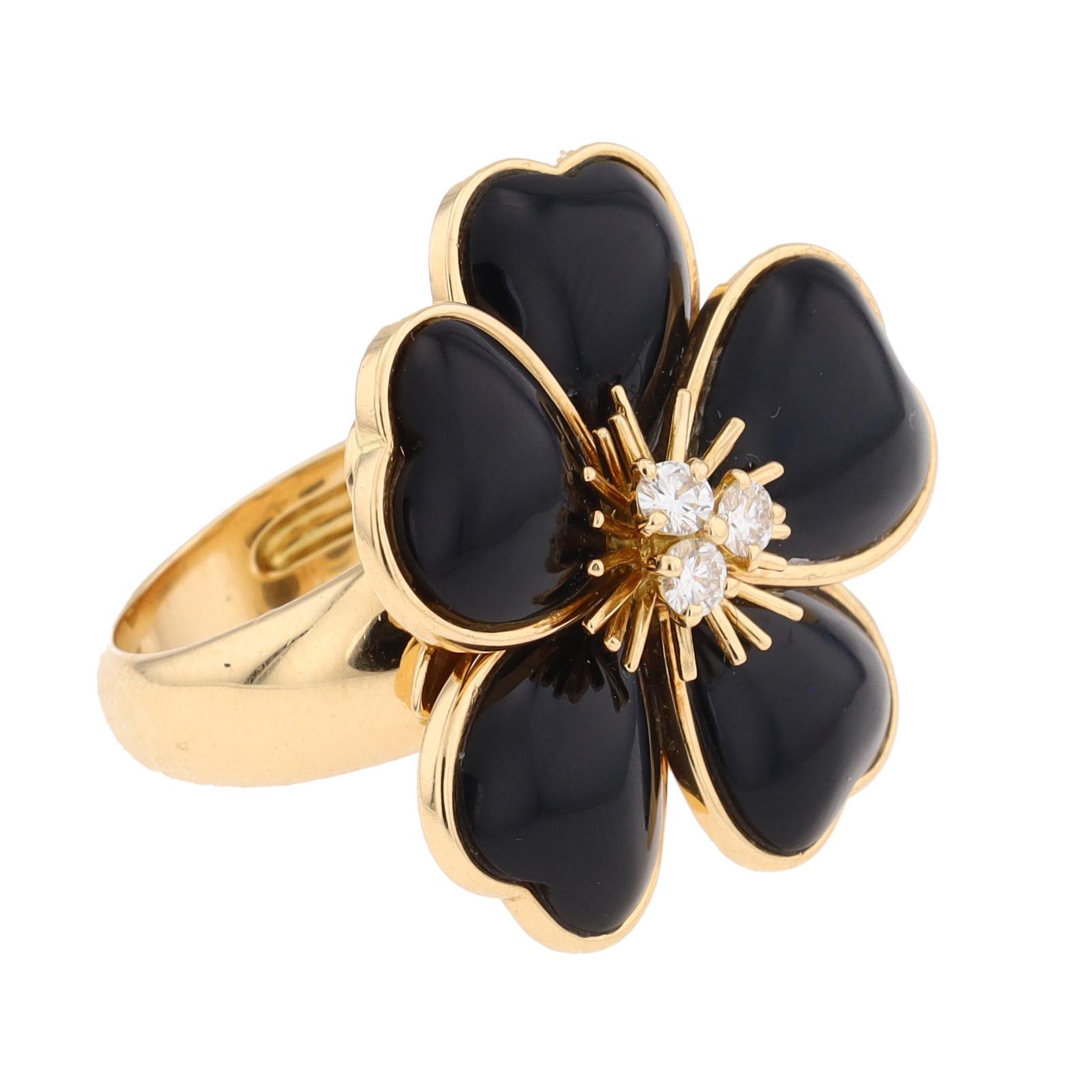Van Cleef &amp; Arpels Christmas Rose Ring Yellow Gold Diamond