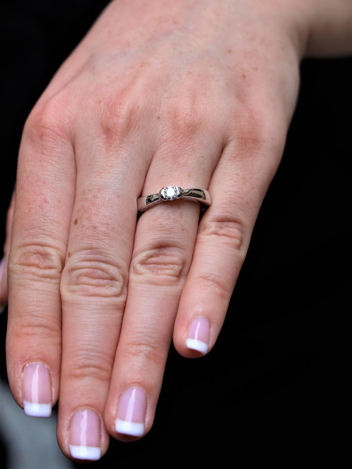 Balmain Solitaire Ring White Gold Diamond
