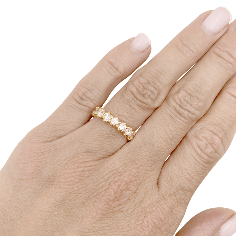 Bague alliance américaine or jaune et diamants.