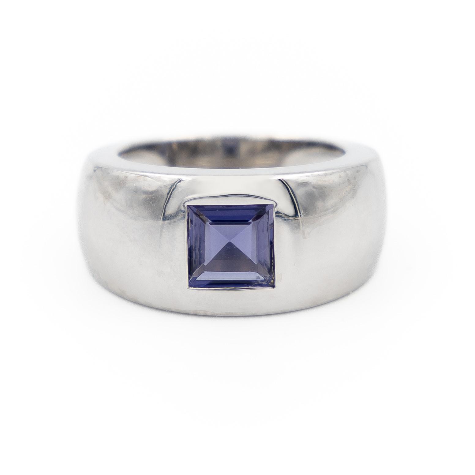Chaumet White Gold Amethyst Ring