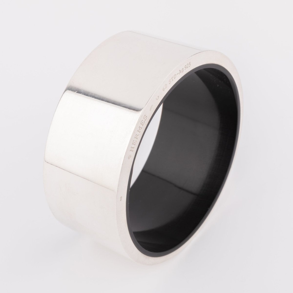 Bracelet en argent de la maison Hermès modèle Quarkbracelet quark hermes histoire - Maison Eloe