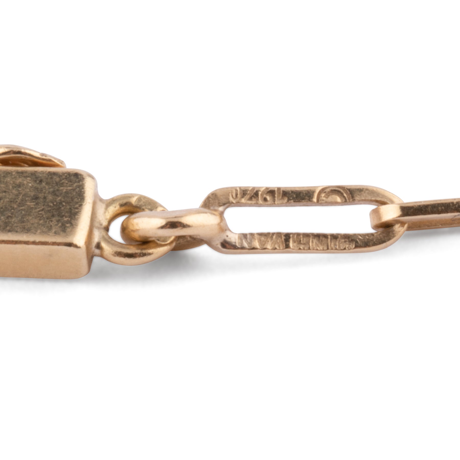 Yellow gold necklace decorated with a pendant representing a bull's head