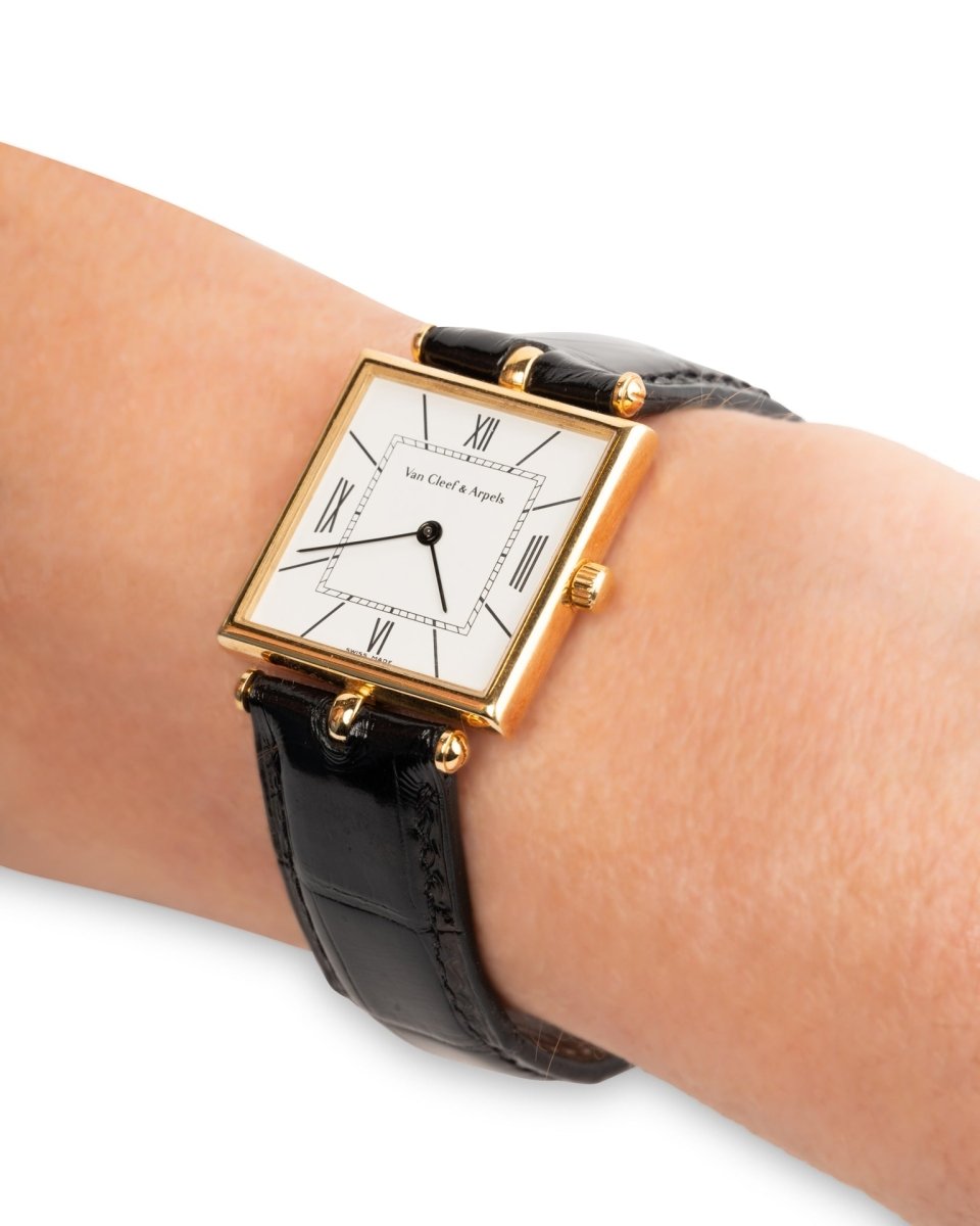 Montre Van Cleef & Arpels Vintage Or sur Cuir - Maison Eloe
