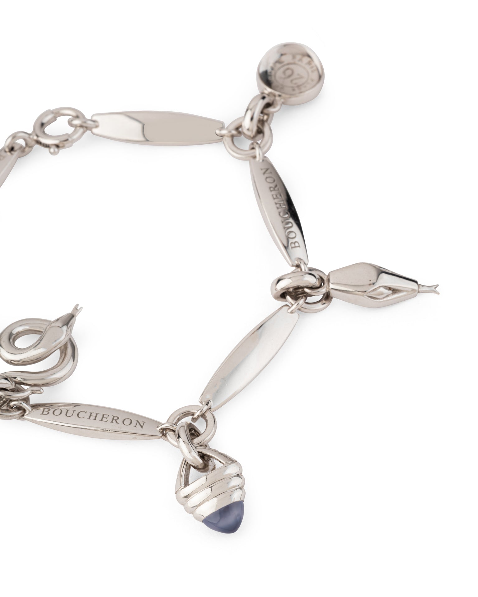Bracelet Boucheron "Charms" Collector Or blanc Calcédoine et Cristal