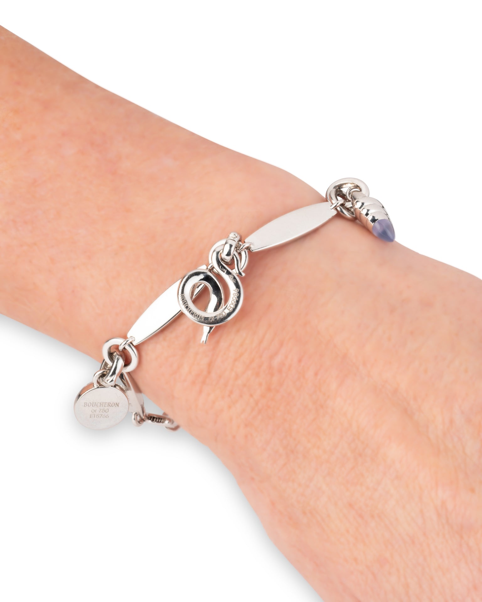 Bracelet Boucheron "Charms" Collector Or blanc Calcédoine et Cristal occasion authentifié en atlier