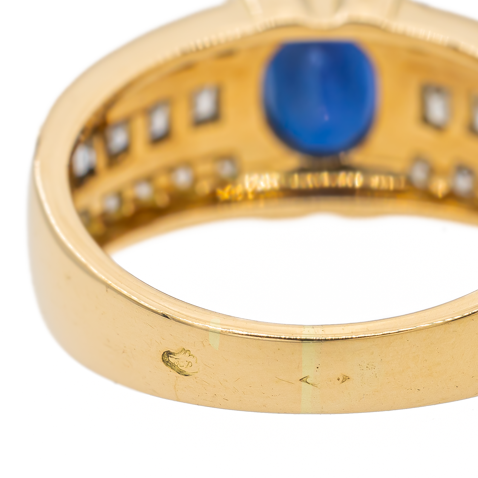 OJ Perrin Yellow Gold Sapphire Ring