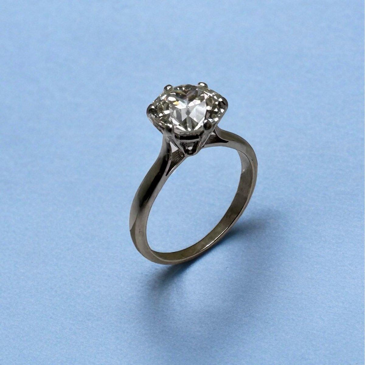 Solitaire en or blanc et diamant de 2,40 carats - Maison Eloe