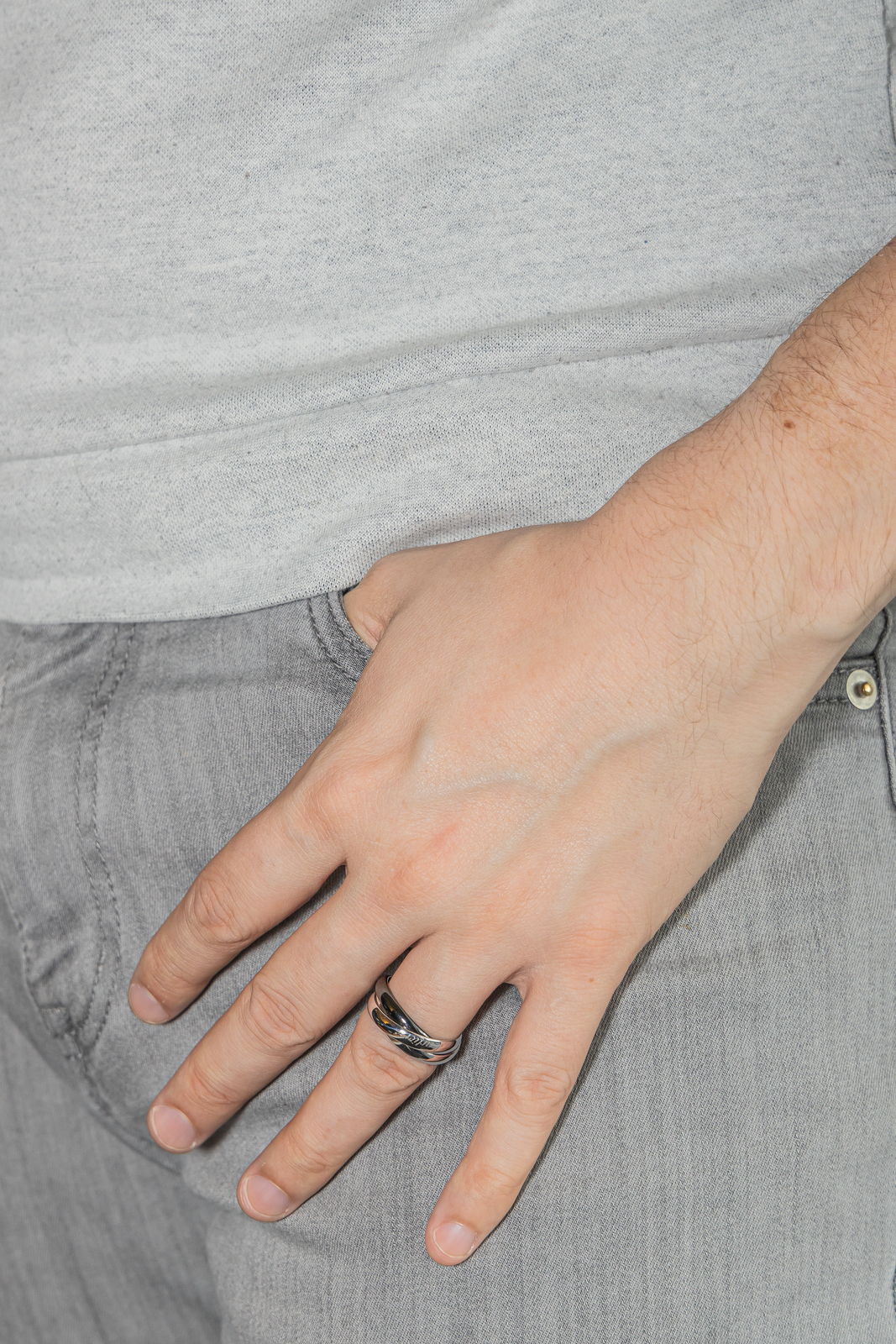 Cartier Trinity Ring White Gold Ceramic