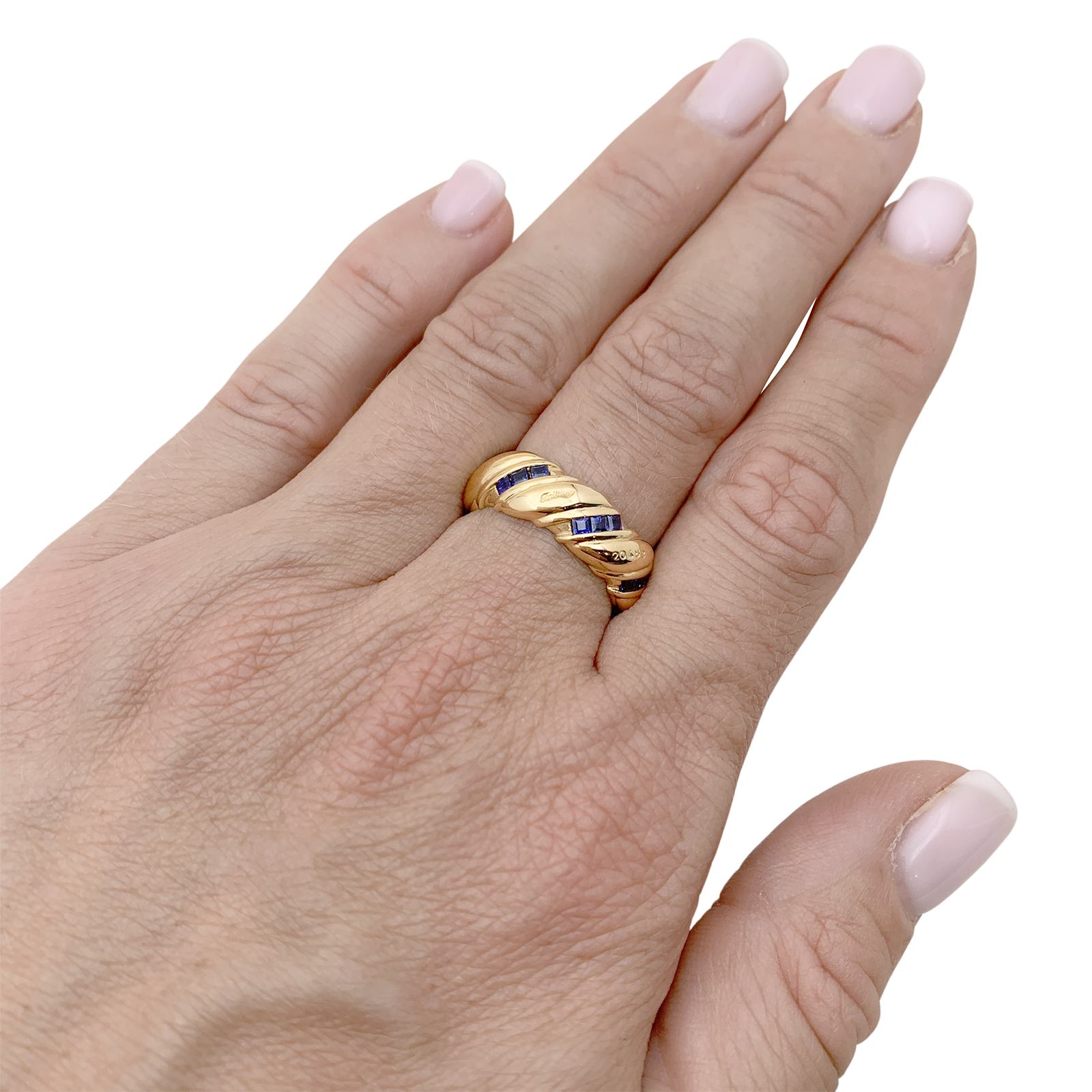 Bague vintage POIRAY, or jaune, saphirs calibrés.