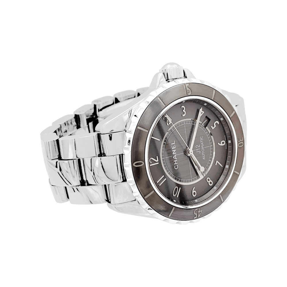 Montre Femme CHANEL « Chromatic », céramique de titane.