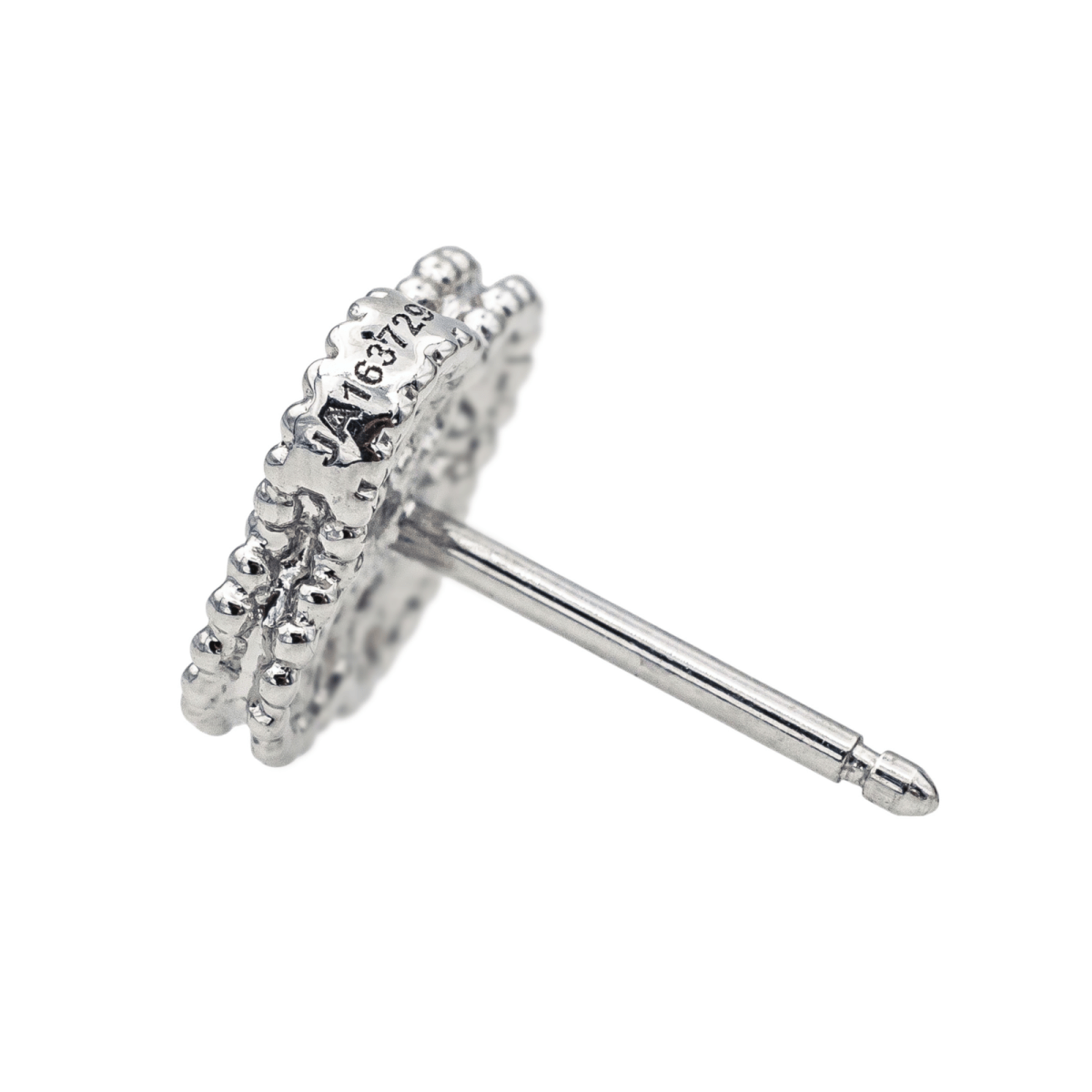 Van Cleef & Arpels Boucles d'oreilles Puces Sweet Alhambra Or blanc Diamant - Maison Eloe