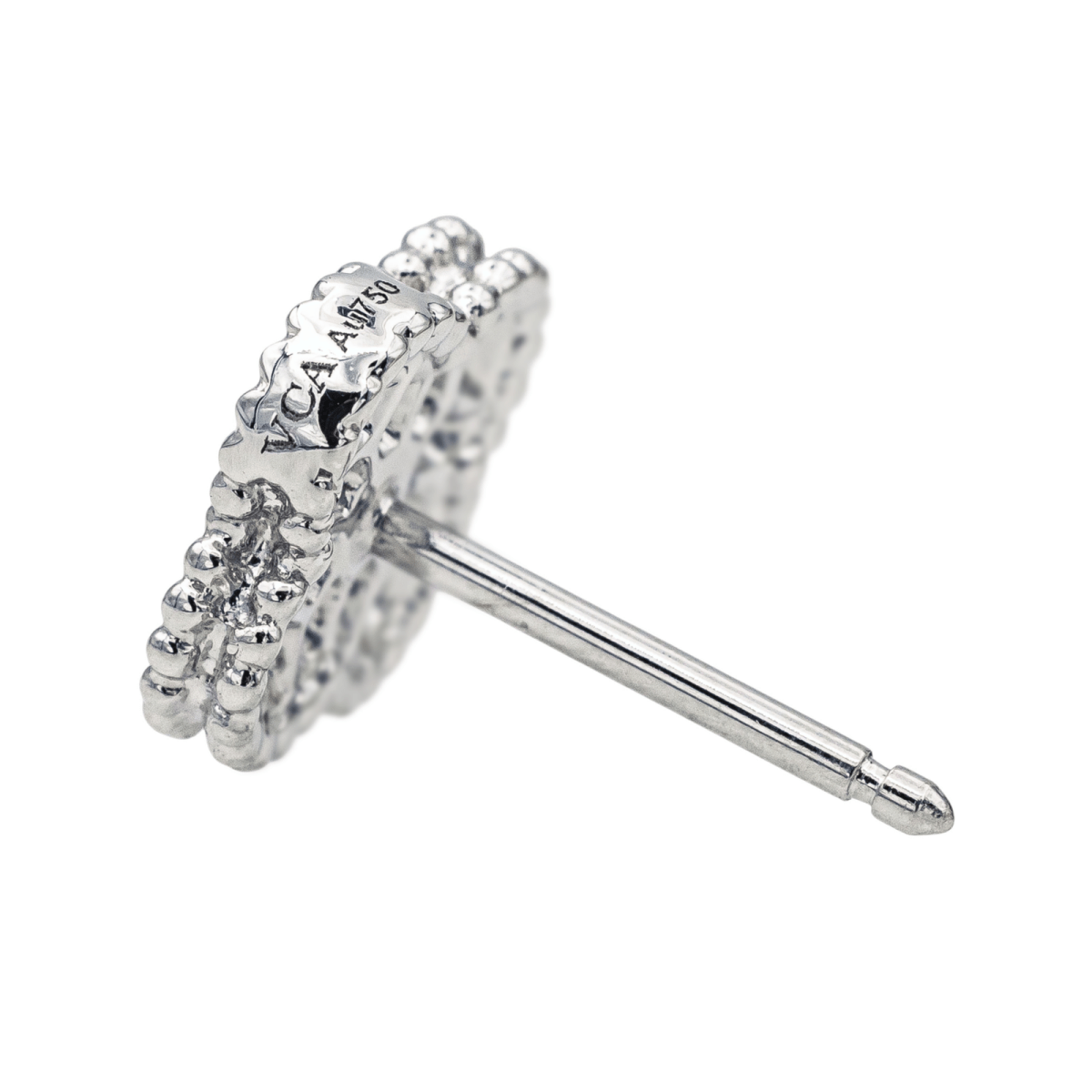 Van Cleef & Arpels Boucles d'oreilles Puces Sweet Alhambra Or blanc Diamant - Maison Eloe