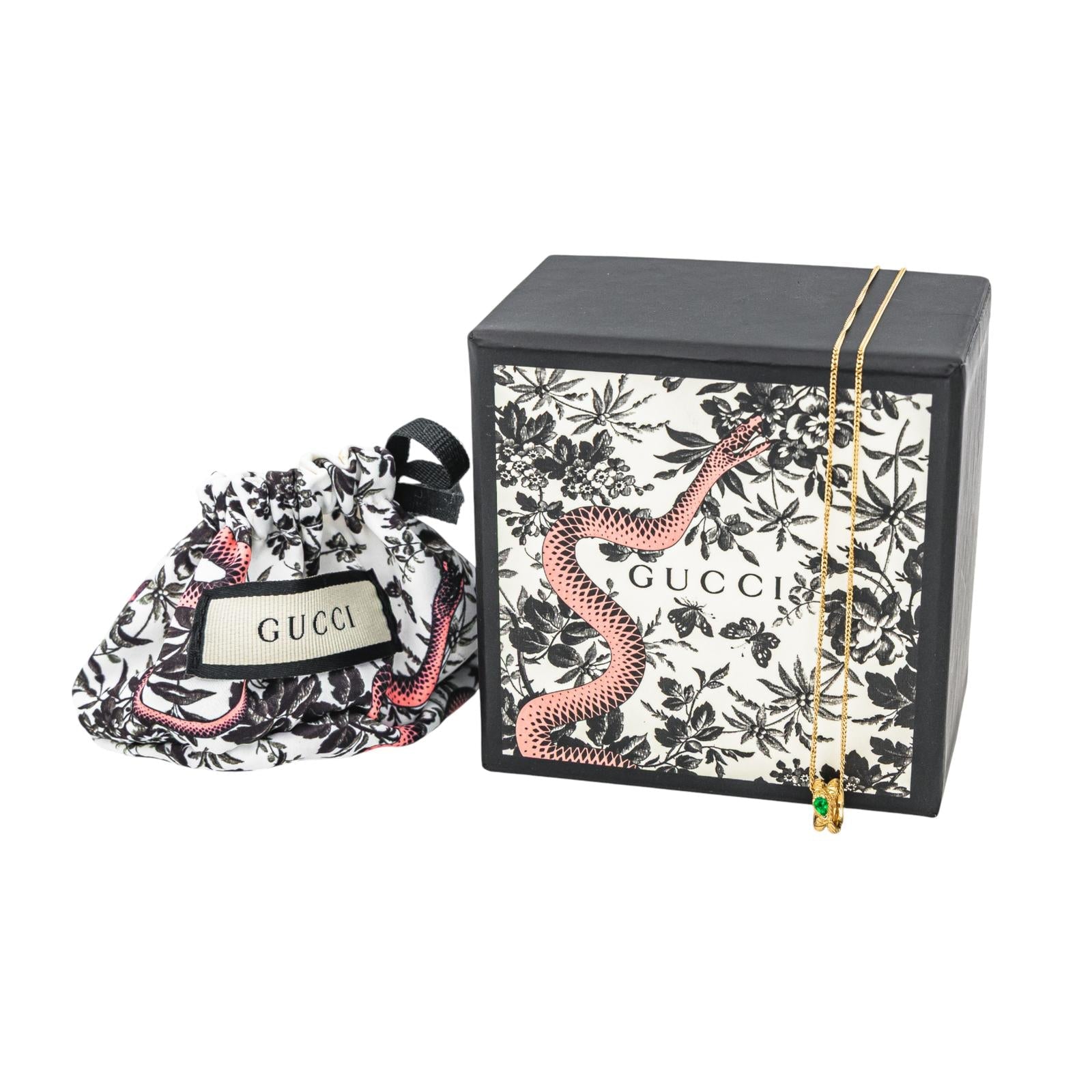 Gucci Collier Pendentif Ouroboros Or jaune Emeraude