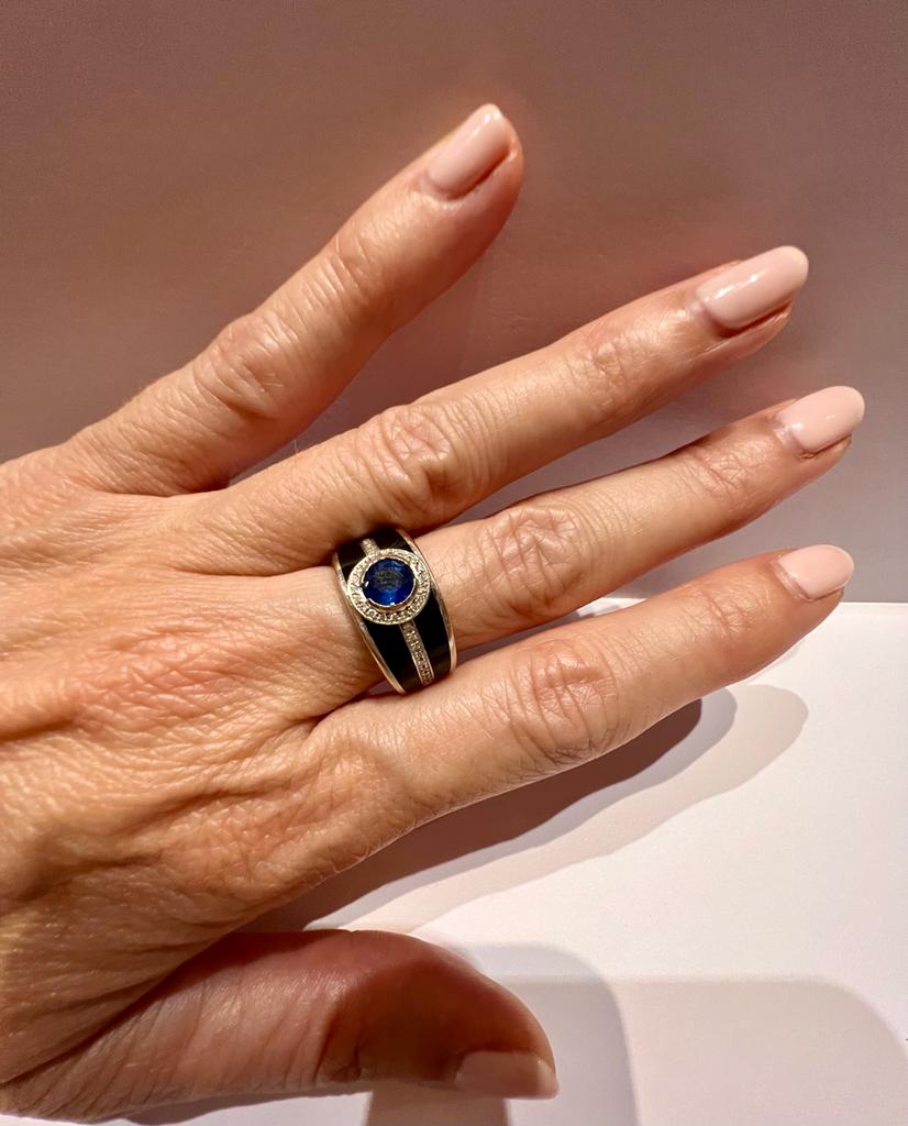 A Mauboussin ring, "Bonbon bleu" model, in 18K white gold