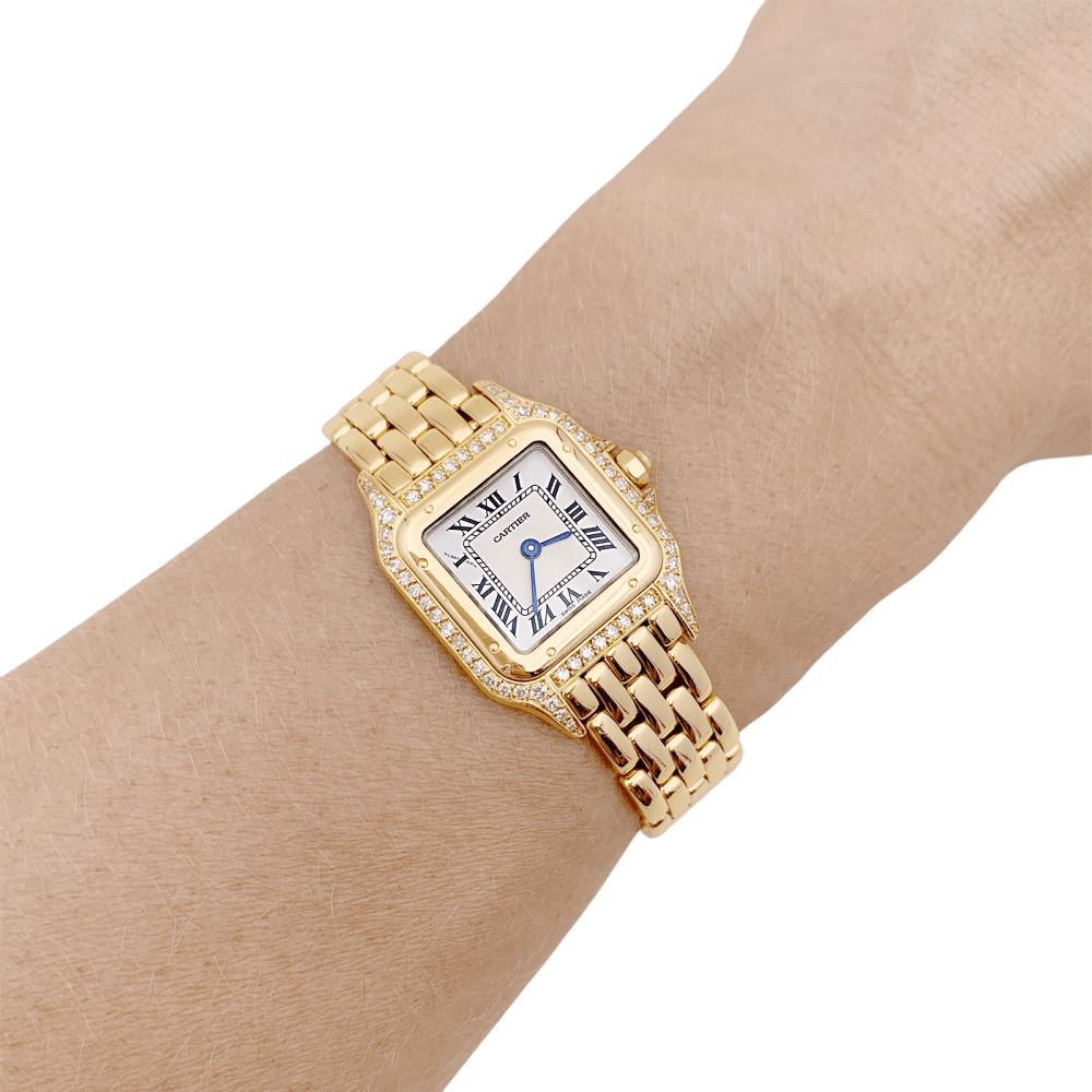 Montre Femme CARTIER Panthère, or jaune, diamants.