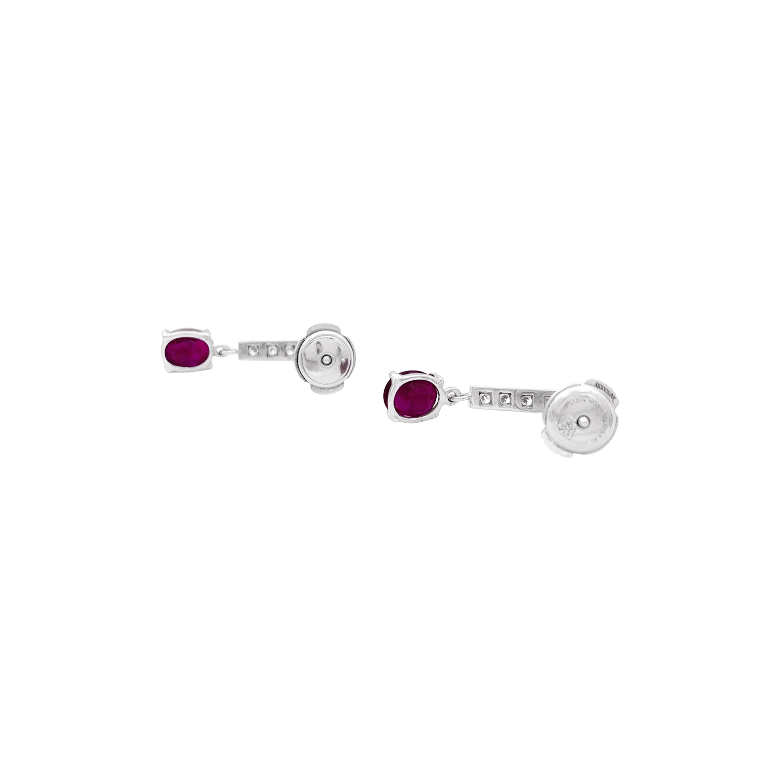 Pendants d'oreilles or blanc, diamants et rubis.
