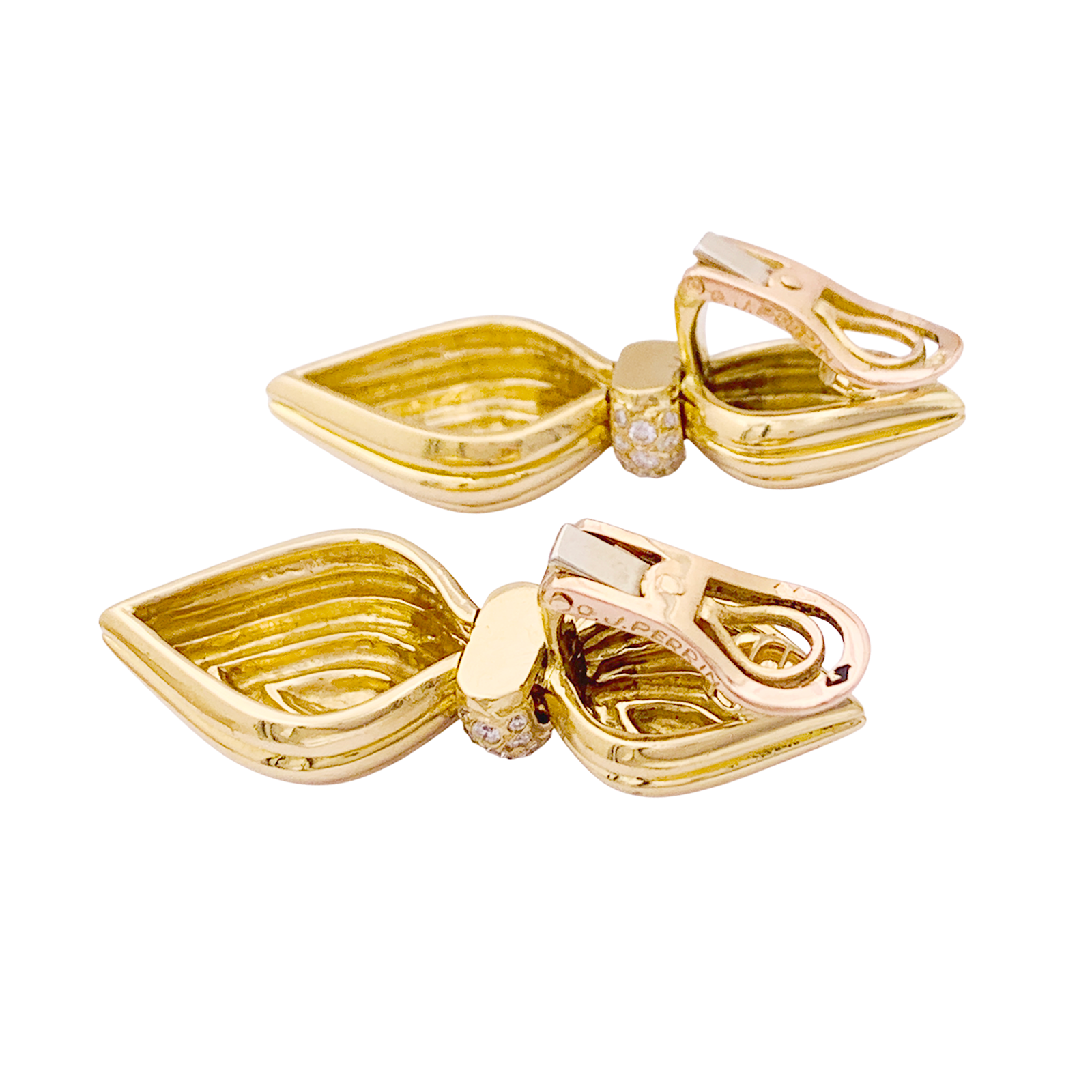 Boucles d'oreilles O.J. PERRIN, or jaune, diamants.