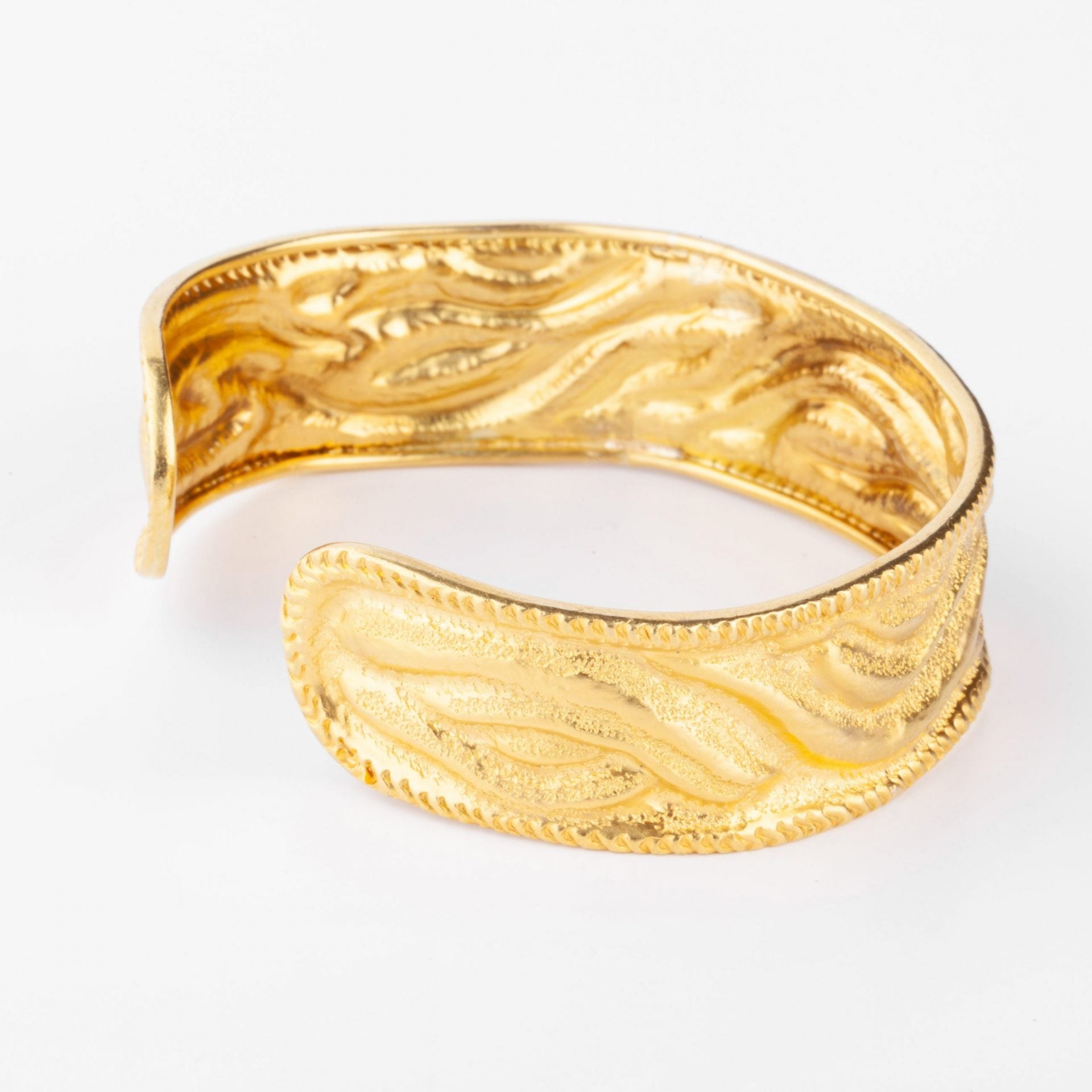 Lalaounis textured yellow gold bangle bracelet