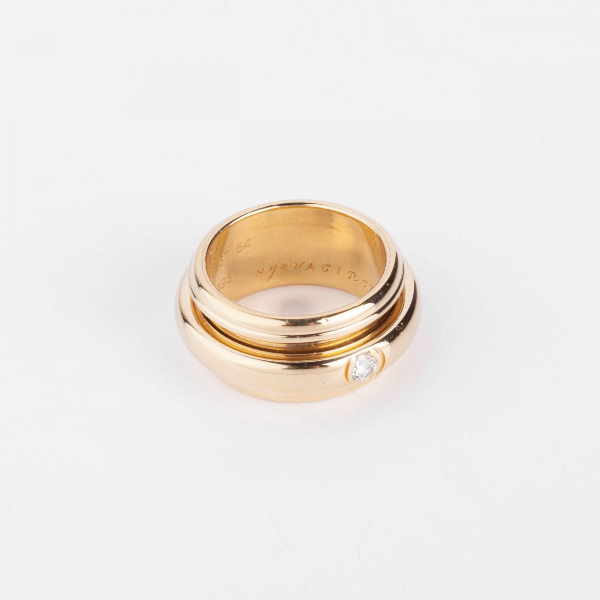 Yellow gold and diamond ring from Piaget, Possession model