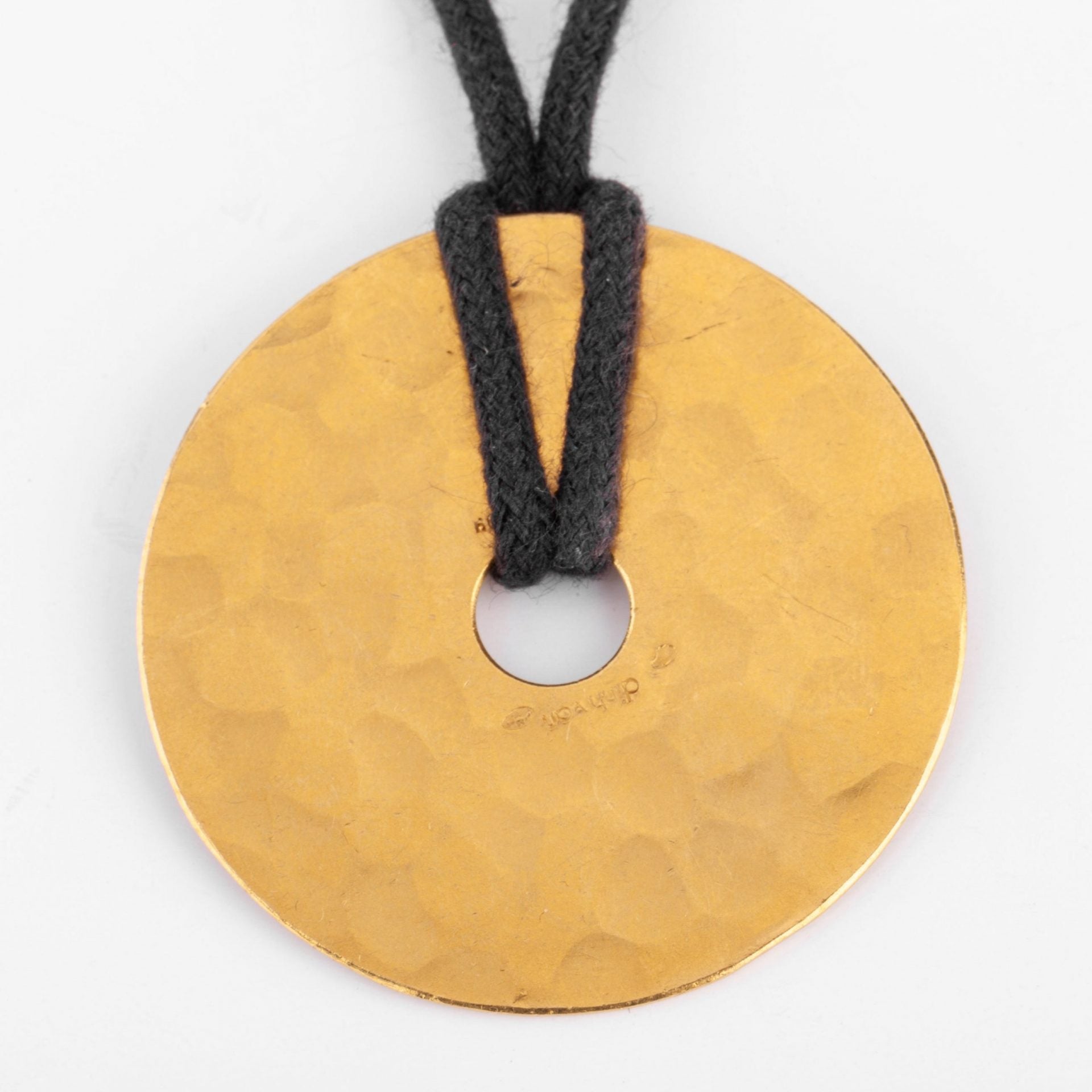 Dinh Van, Hammered pendant, target model