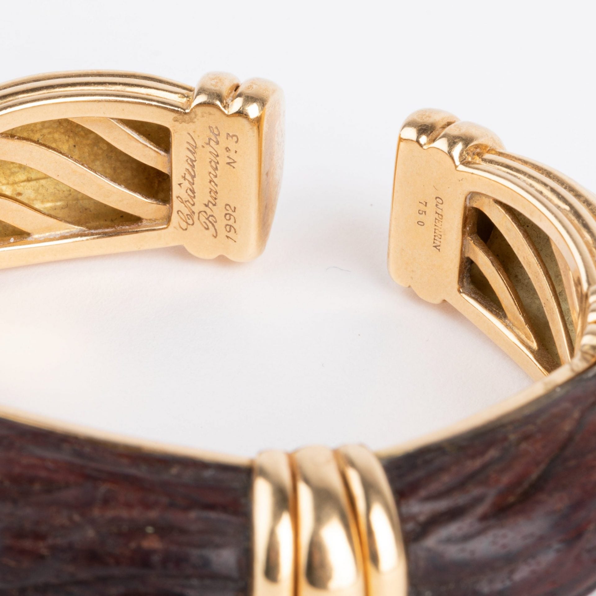 OJ Perrin bangle bracelet in yellow gold and amourette wood